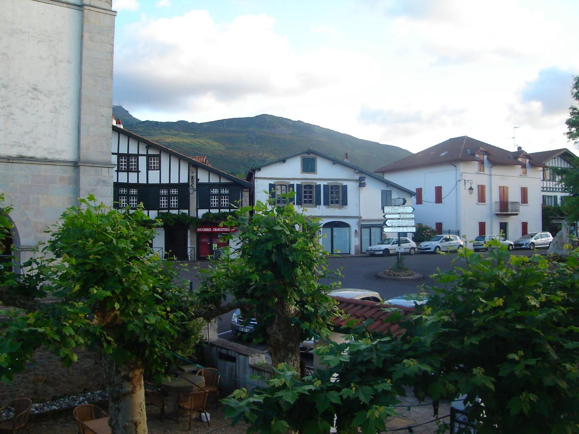 Hotel De La Rhune Ascain Esterno foto