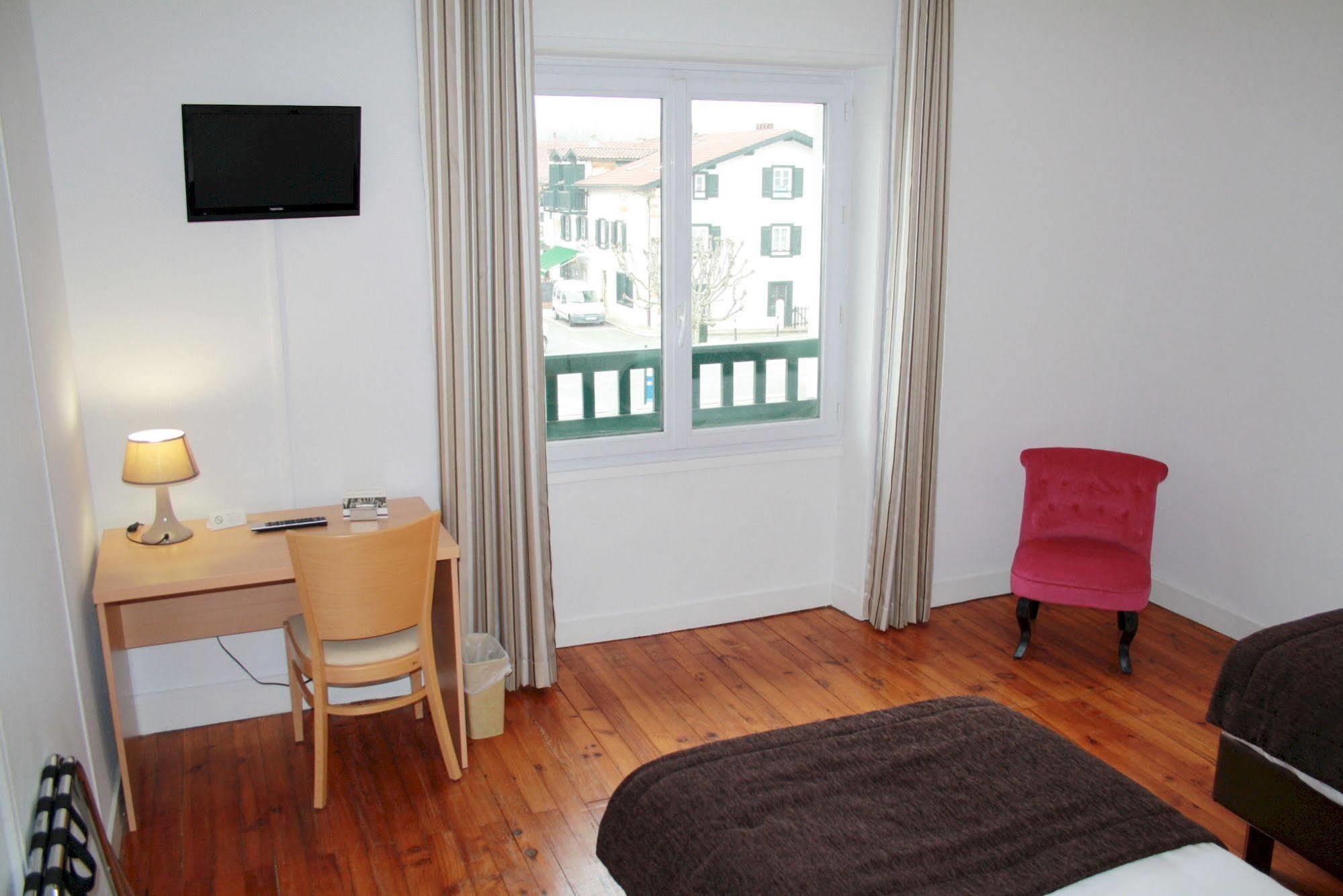 Hotel De La Rhune Ascain Esterno foto